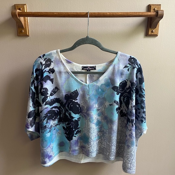 Almost Famous Sweaters - Cropped Sweater Size S